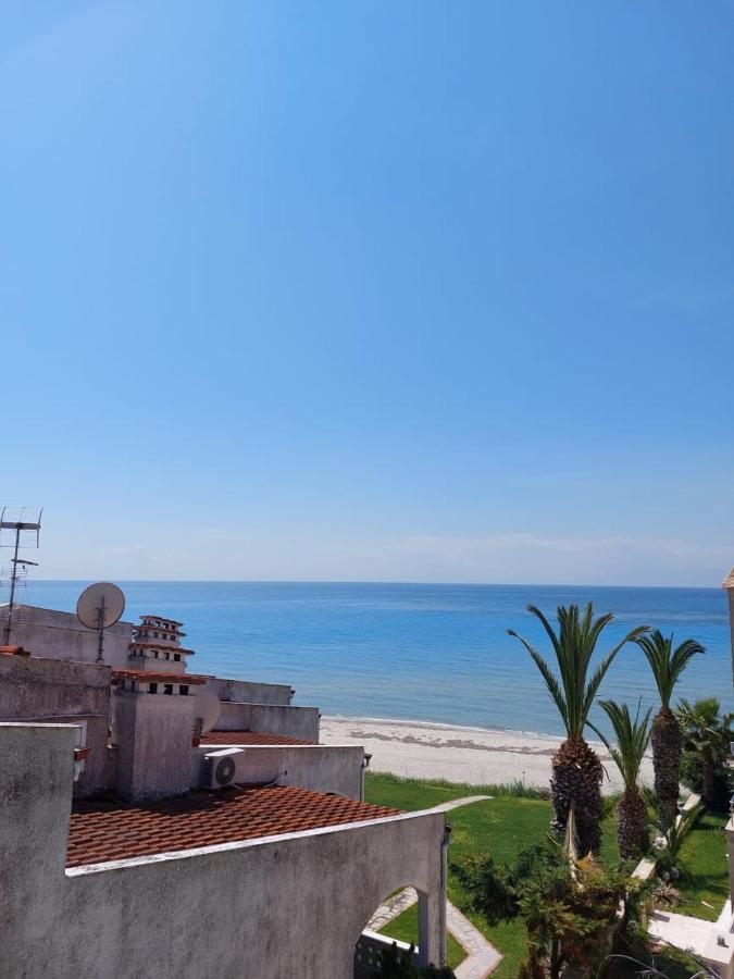 Apartment In Siviri Sea View エクステリア 写真